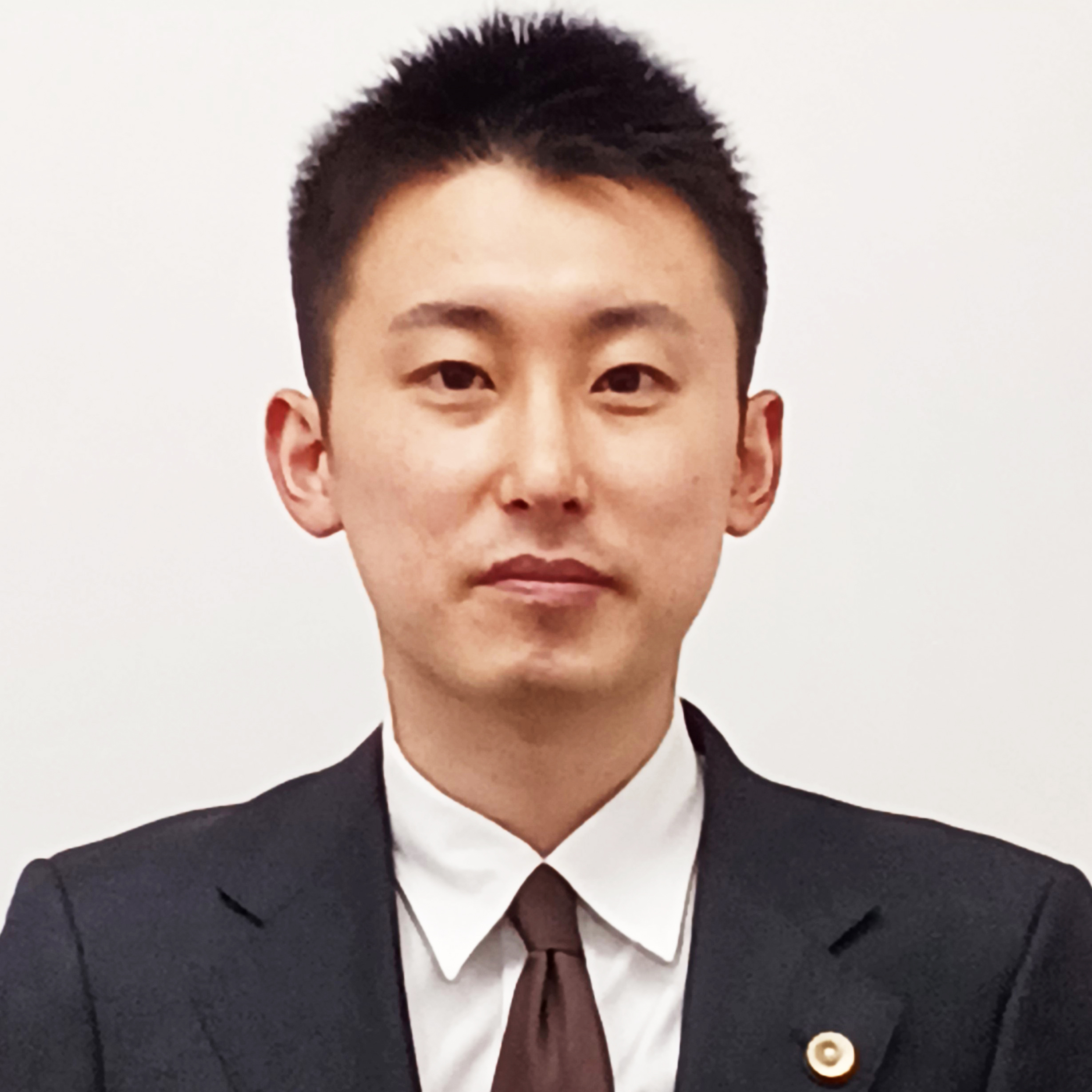 弁護士　伊﨑 翔